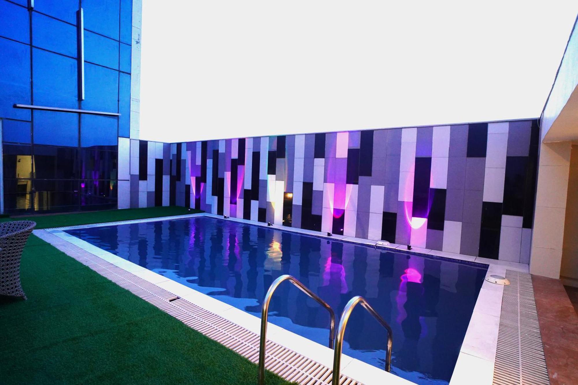 Hotel Sakura Gold คูร์เคาน์ ภายนอก รูปภาพ