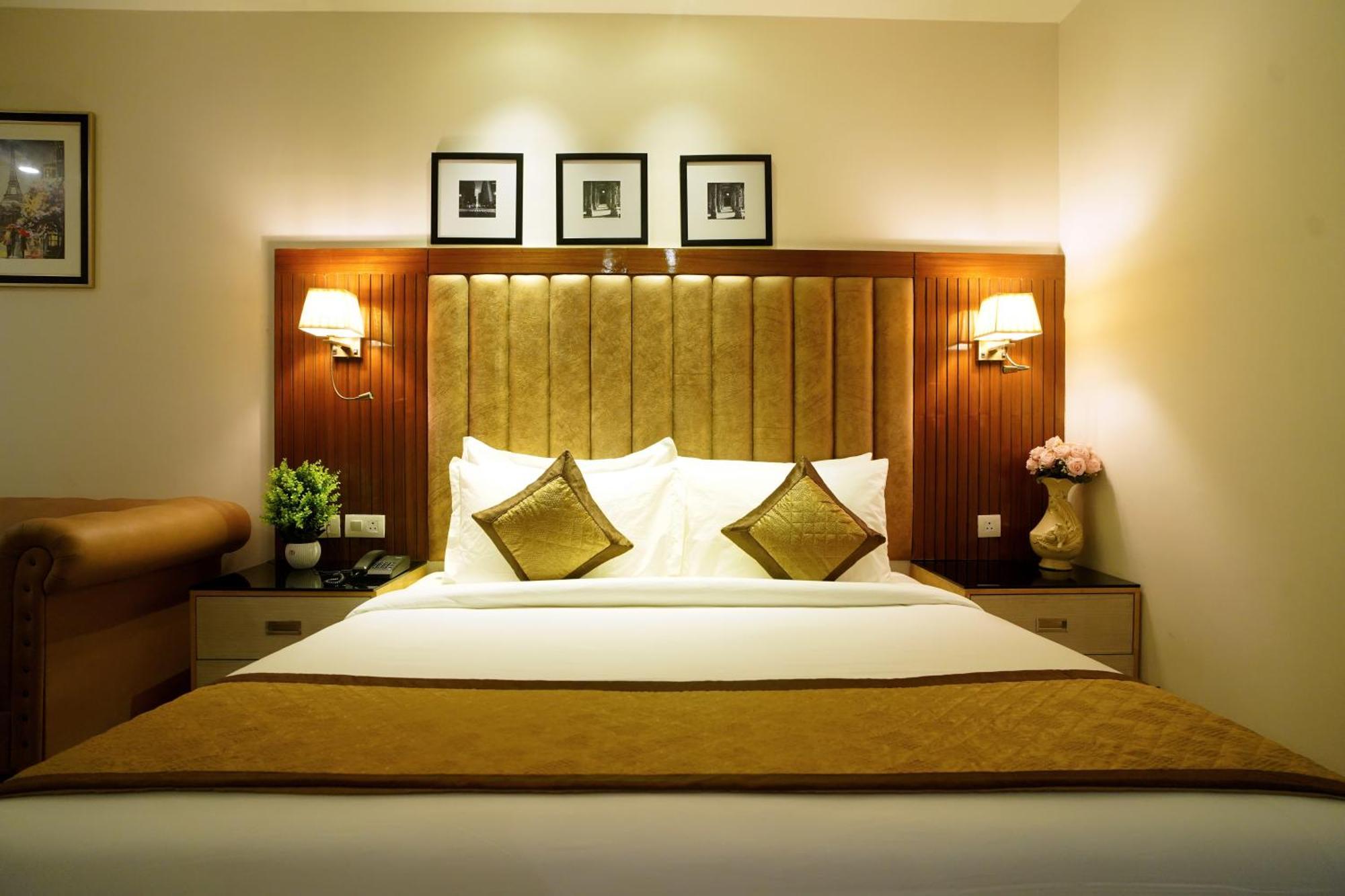 Hotel Sakura Gold คูร์เคาน์ ภายนอก รูปภาพ