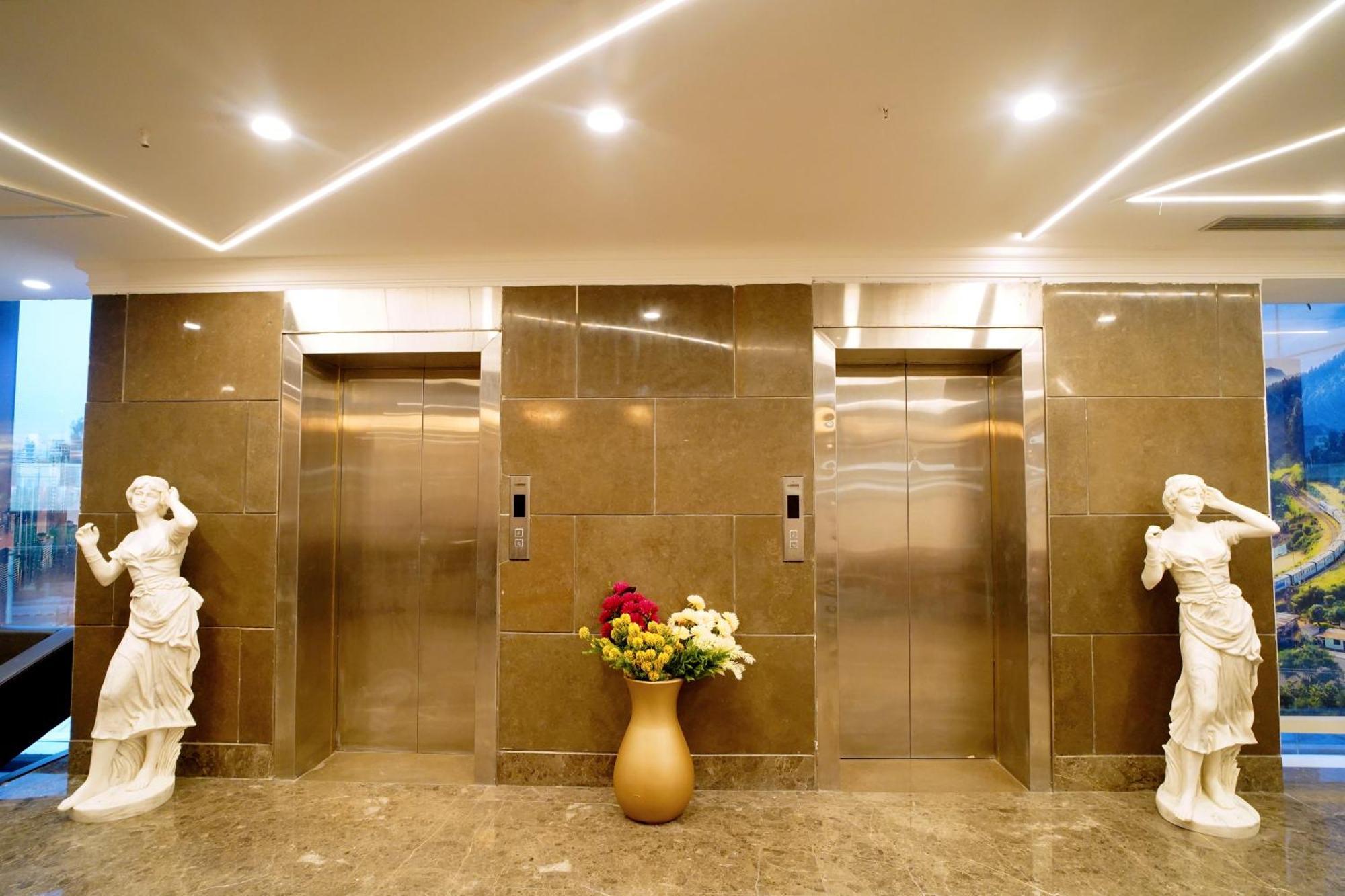 Hotel Sakura Gold คูร์เคาน์ ภายนอก รูปภาพ