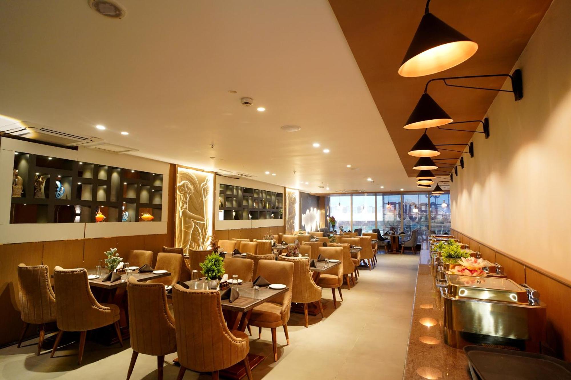Hotel Sakura Gold คูร์เคาน์ ภายนอก รูปภาพ