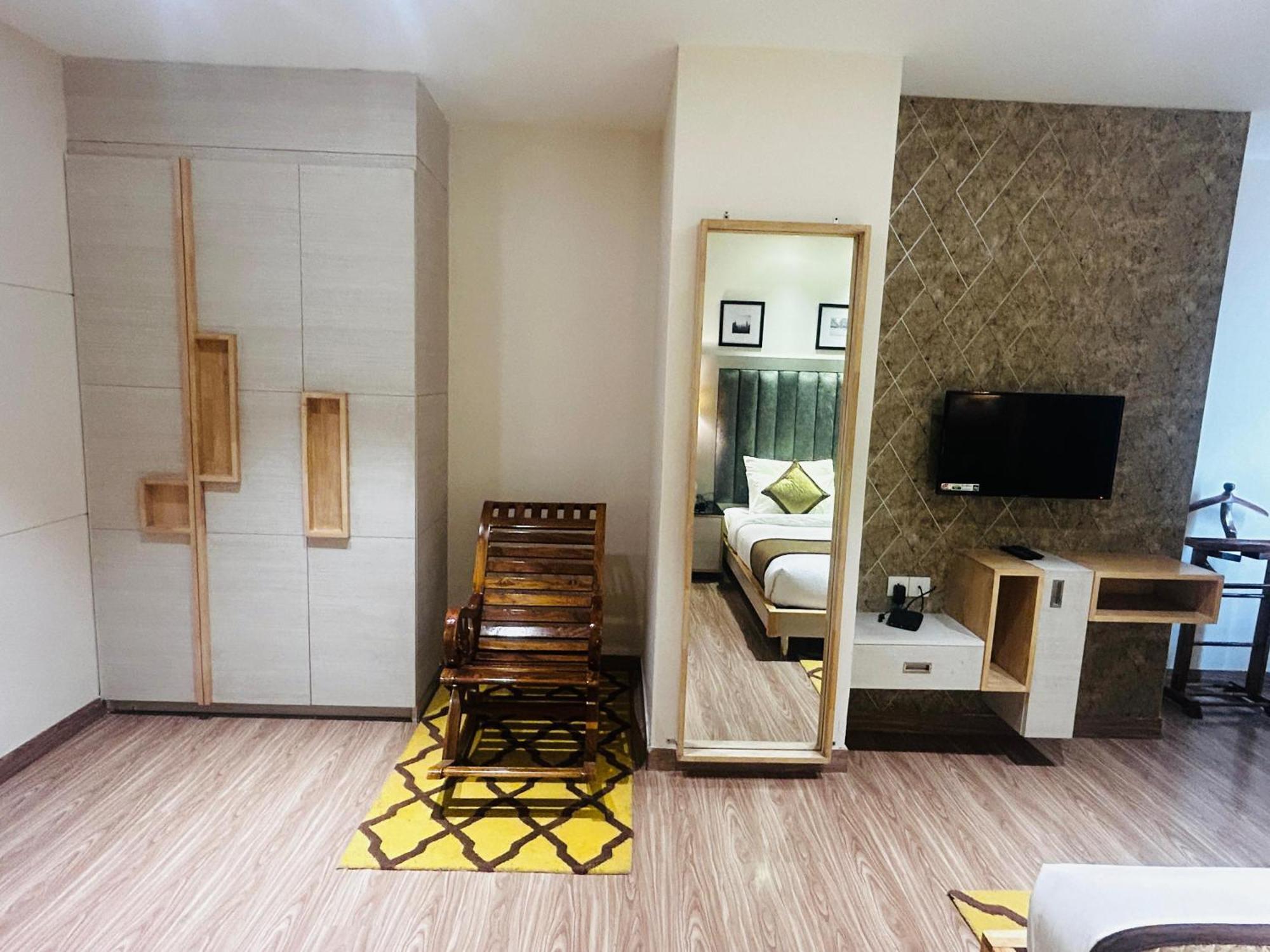 Hotel Sakura Gold คูร์เคาน์ ภายนอก รูปภาพ