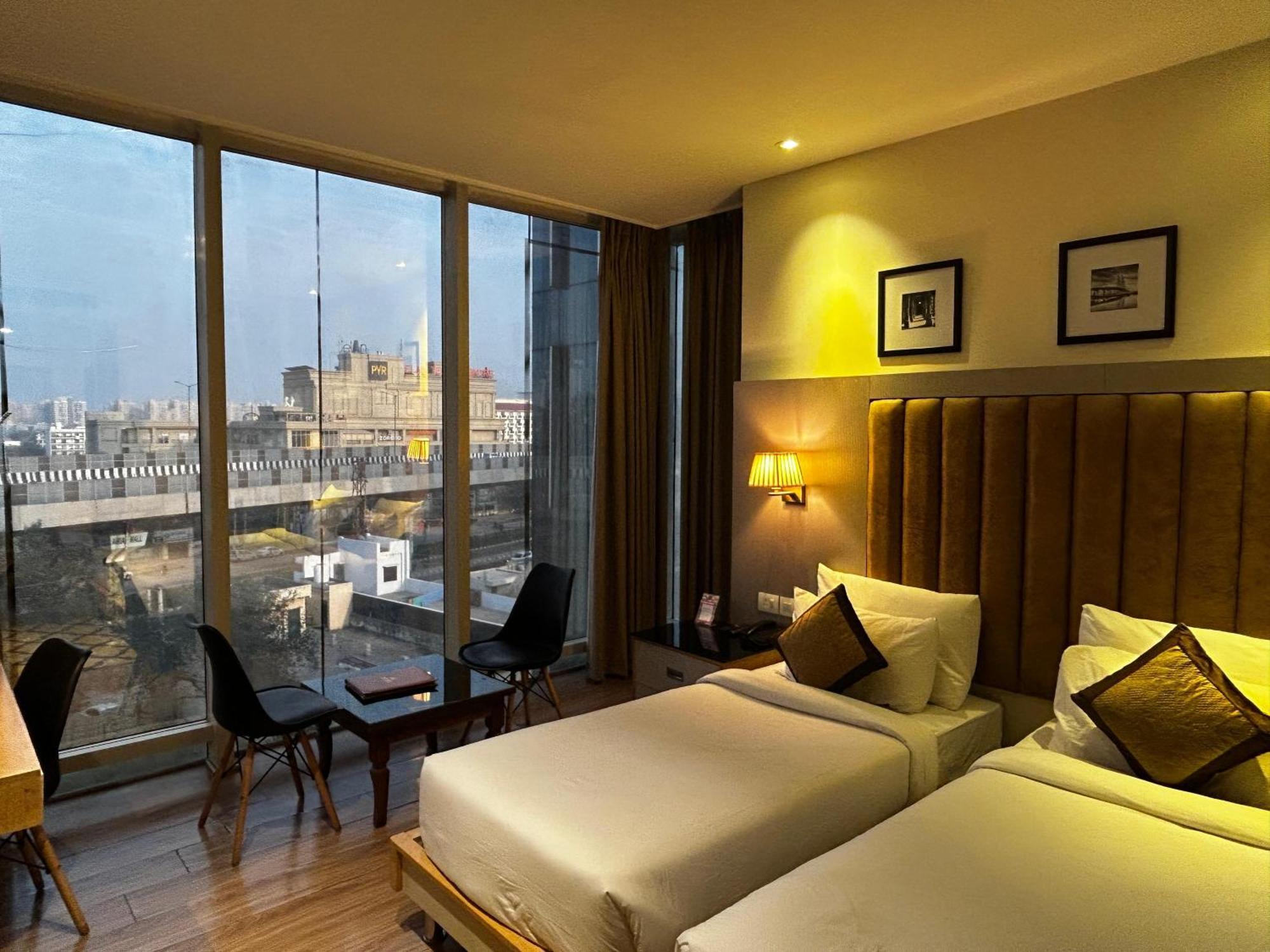 Hotel Sakura Gold คูร์เคาน์ ภายนอก รูปภาพ