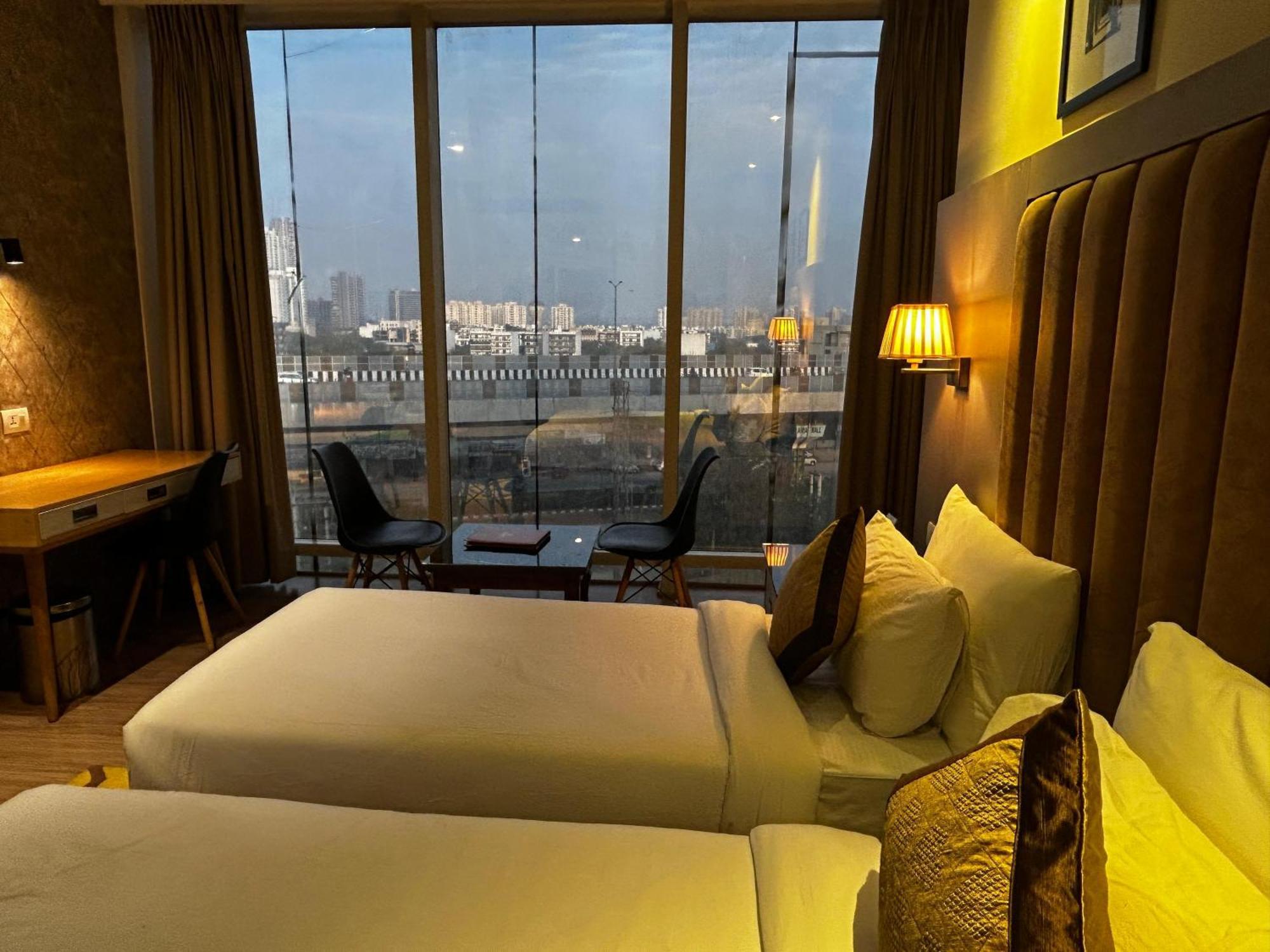 Hotel Sakura Gold คูร์เคาน์ ภายนอก รูปภาพ